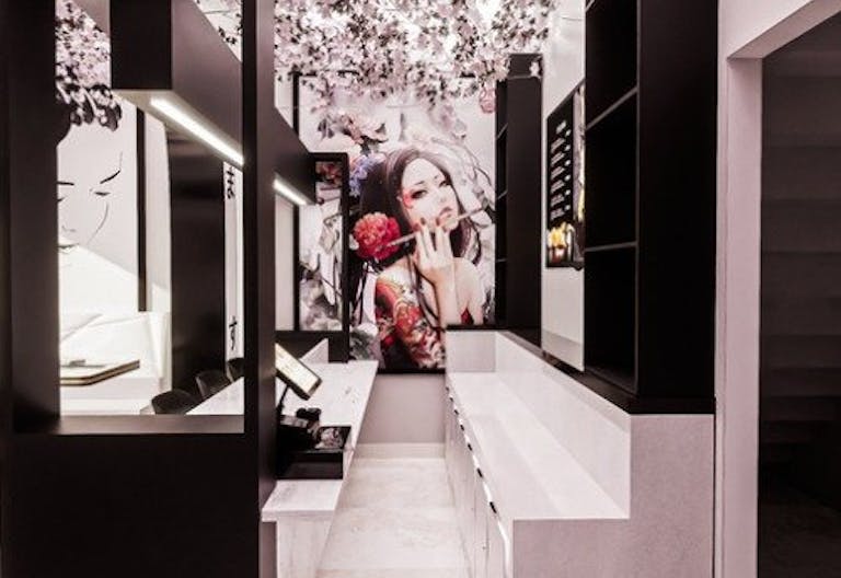 Magnifique boutique au d�cor sobre et sophistiqu� enti�rement refaite � neuf - Image 2