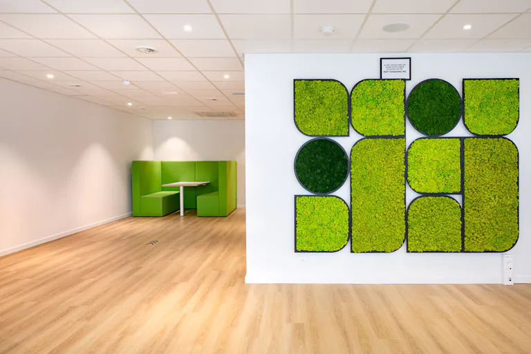 A perfect pop up space in the heart of Europe - Image 2
