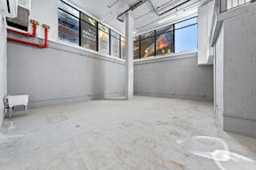 Prime Williamsburg (Kent Avenue-Domino Park) Pop-up Store/ Art Gallery - Image 7