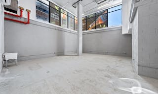 Prime Williamsburg (Kent Avenue-Domino Park) Pop-up Store/ Art Gallery - Image 7