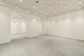 Show Room - Image 10