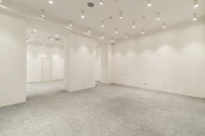 Show Room - Image 10