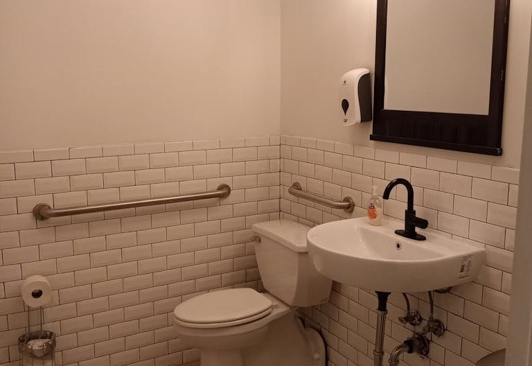 Studios in Brooklyn - Studio 8 - Image 3