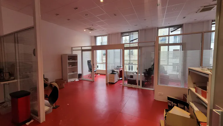 salle de conferance et bureaux ouverts - Image 1