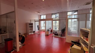 salle de conferance et bureaux ouverts  - Image 1