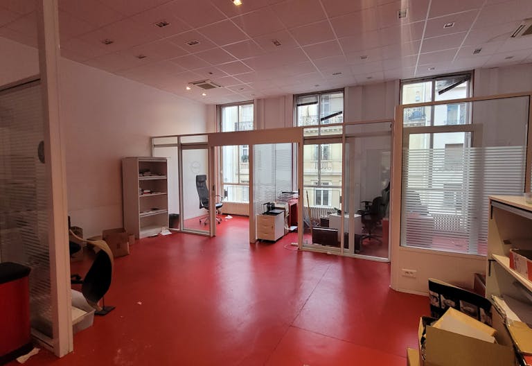 salle de conferance et bureaux ouverts - Image 1