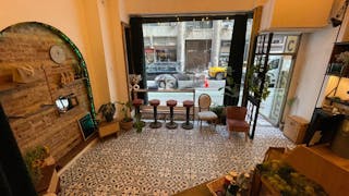 Our vintage oasis in the heart of the city - Image 2