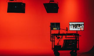 Luxurious, ground-level Soundstage with gorgeous lounge, large garage door and private parking - Image 14