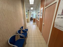 D�cor/Lieu de tournage: Commissariat - Image 12