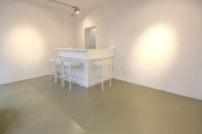 Pop-up gallery store in Paris, Belleville - Image 19