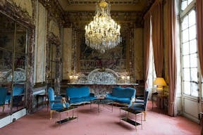 Unique Space in the Heart of 8th District - Image 8