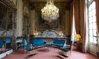 Unique Space in the Heart of 8th District - Image 8