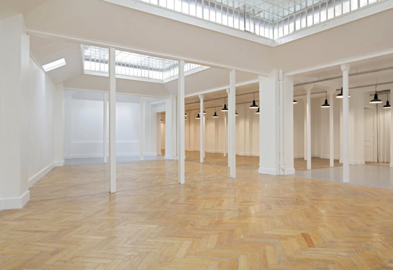 Premium Space In R�publique - Image 0