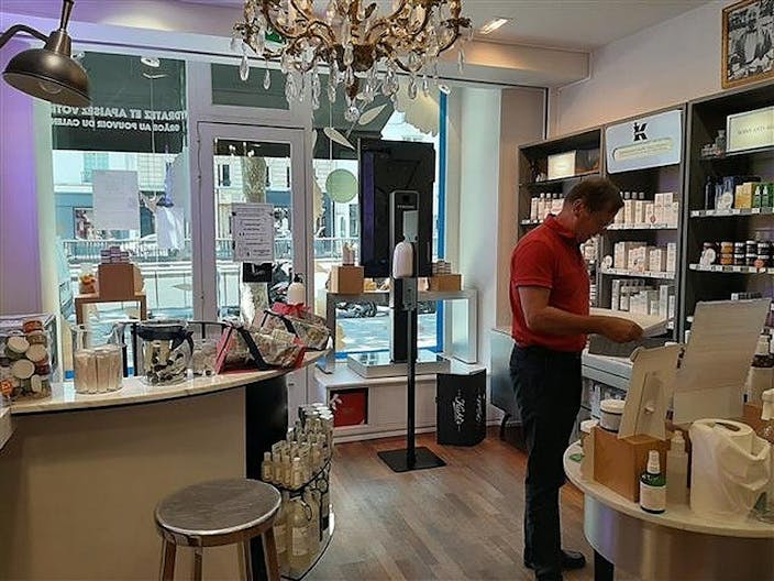 Prime Boutique Shop in Boulevard Saint-Germain - Image 3