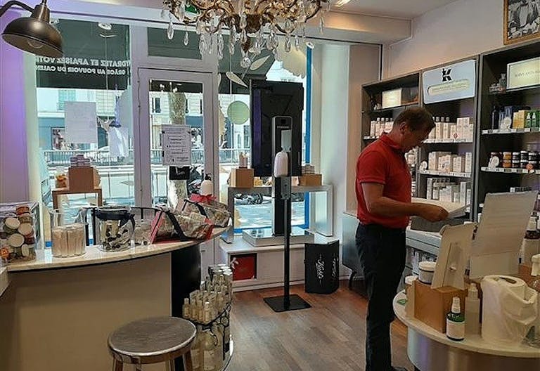 Prime Boutique Shop in Boulevard Saint-Germain - Image 3