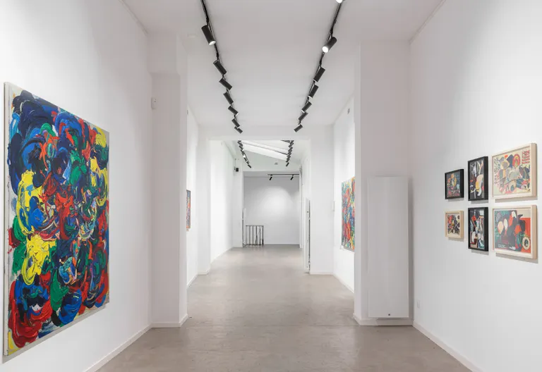Boutique - Art Gallery Paris centre Marais - Image 1