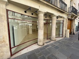 Galerie WHEAKO - Rue de Turenne - Le Marais - - Image 1