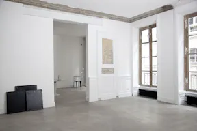 Showroom  in a Historic Landmark  - Image 2
