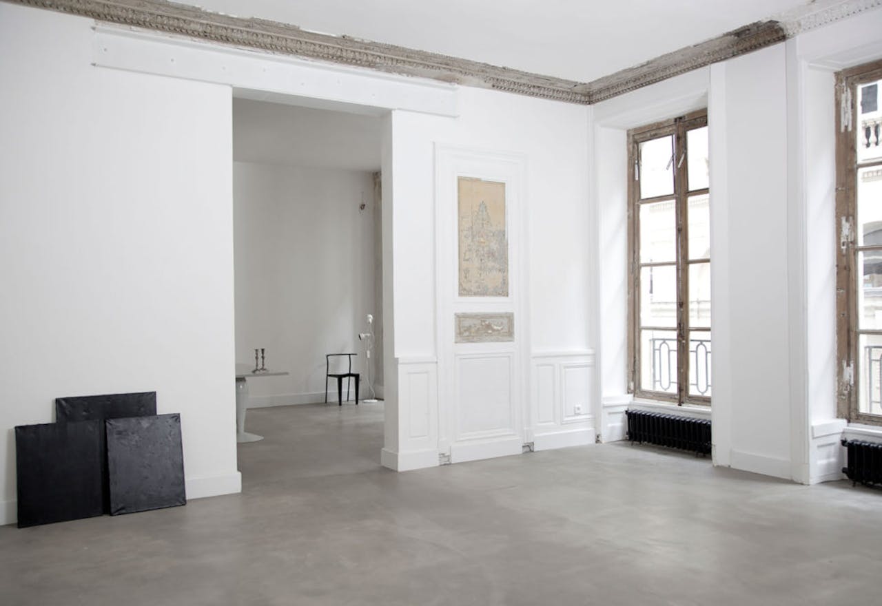 Showroom in a Historic Landmark - Image 2