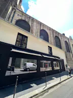 Recently renovated shop in prime 1st arr location in Paris - Image 2
