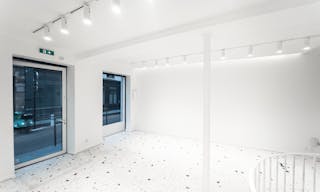 Showroom Saint-Anastase - Image 1