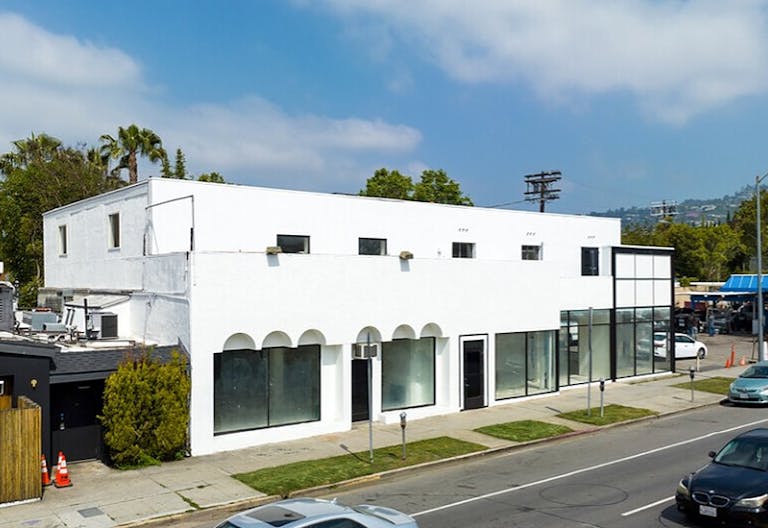Ground Floor and Window Panel Advertising Space - prime retail pop-up space - Image 0