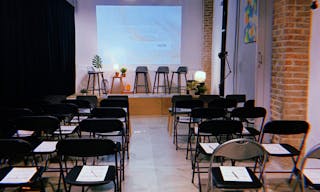 Huge & Cozy Conference Room in Miami - Image 1