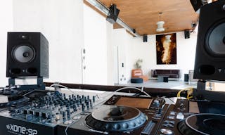 Dynamic Art Gallery & Pop-up Venue in Kreuzberg/Neukölln - Image 3