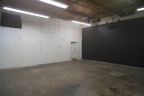 NEW Dallas Creative Flex Studio Space (Showcase, Photoshoot, Pop Up, Video Shoot) - Image 8