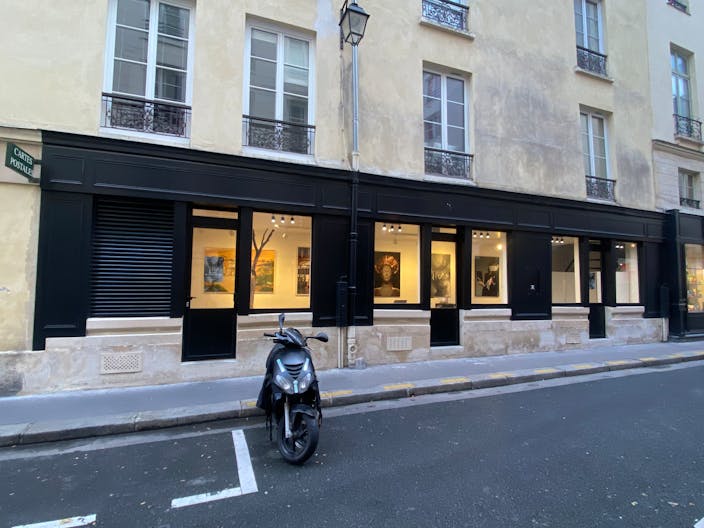 Galerie d'art dans avec grande salle dans Le Marais - Image 1