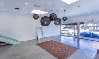 Fairfax District Versatile High Ceiling Two Level Indoor/ Outdoor Party Film Photo Space - Image 10