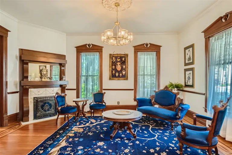 Exquisite & Unique Home: A Masterpiece you must see! - Image 3
