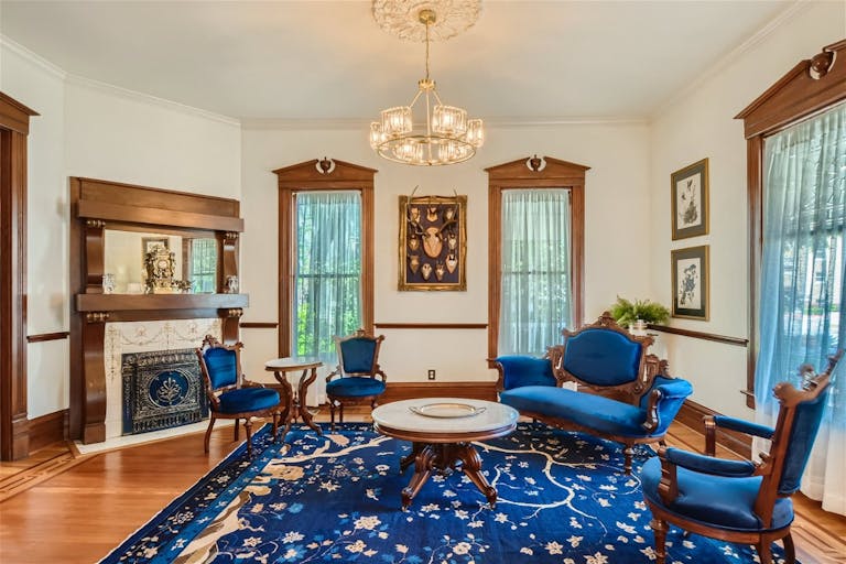 Exquisite & Unique Home: A Masterpiece you must see! - Image 3