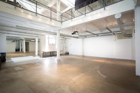 Large & Industrial Gallery Space - Image 1