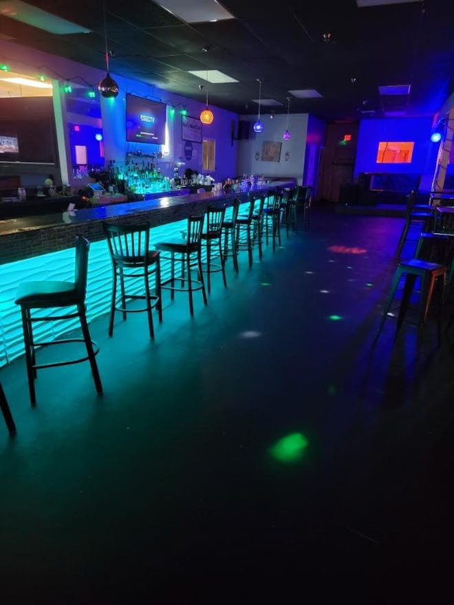 RESTAURANT BAR LOUNGE - Image 2