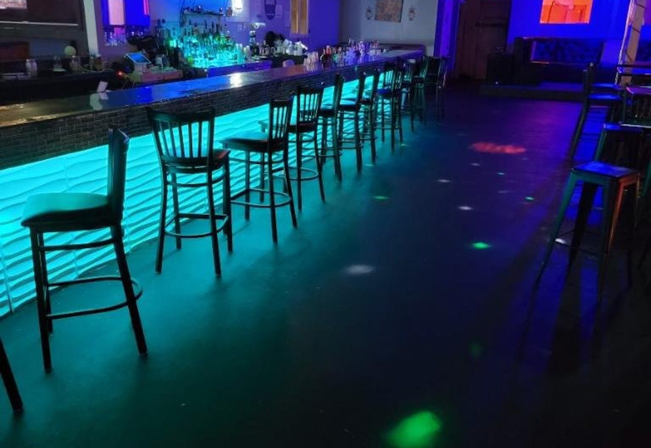 RESTAURANT BAR LOUNGE - Image 2