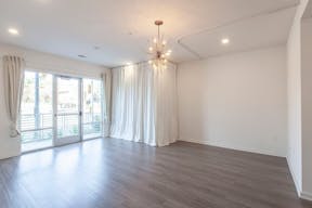 Unique Space in Trendy St. Elmo District - Image 3