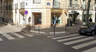 Boutique Shop For Rent - Paris 16th Near Arc de Triomphe - Image 0