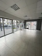 Rue des pyrénées Boutique Ephémère - Image 3
