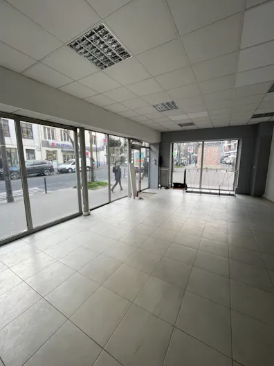 Rue des pyrénées Boutique Ephémère - Image 3