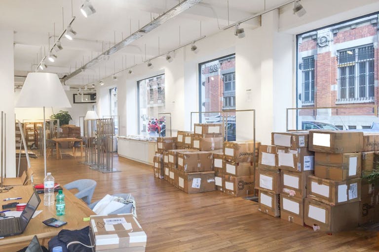 Pop up Store-Showroom in Carreau du Temple - Image 2