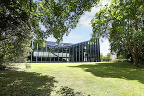 Un château innovant à Saint-Germain-En-Laye - Image 22