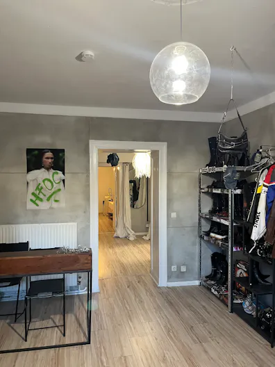 HEART OF KREUZBERG - modern urban Pop Up store - Image 1