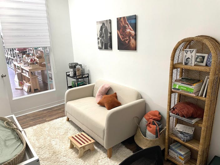 Private office for professionals that support expecting and new families in the Hudson Valley - Image 2