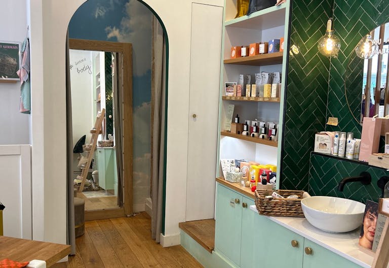 Boutique chaleureuse � louer � Paris 9e (Pigalle / Saint-Georges) - Image 4