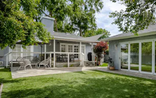 Creative Studio Space with Large Backyard for Photo/Video/Events - Image 6