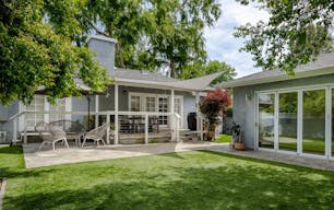 Creative Studio Space with Large Backyard for Photo/Video/Events - Image 6