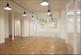 Premium Space In R�publique - Image 16