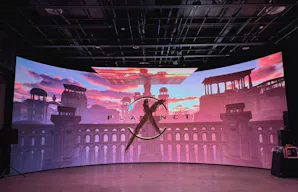 Full-Service Studio with Green Screen & LED Wall – Vehicle-Ready Space - Image 6