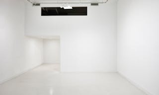 Espace white cube sur rue en plein Marseille - Image 3